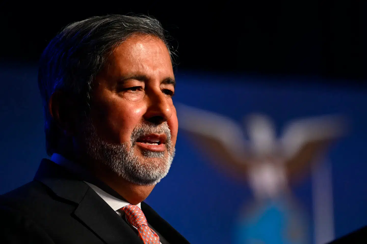 Sanjay Mehrotra er topchef i chipkæmpen Micron. Han kom til selskabet i 2017, efter selskabet SanDisk, som topchefen var med til at starte, blev opkøbt.