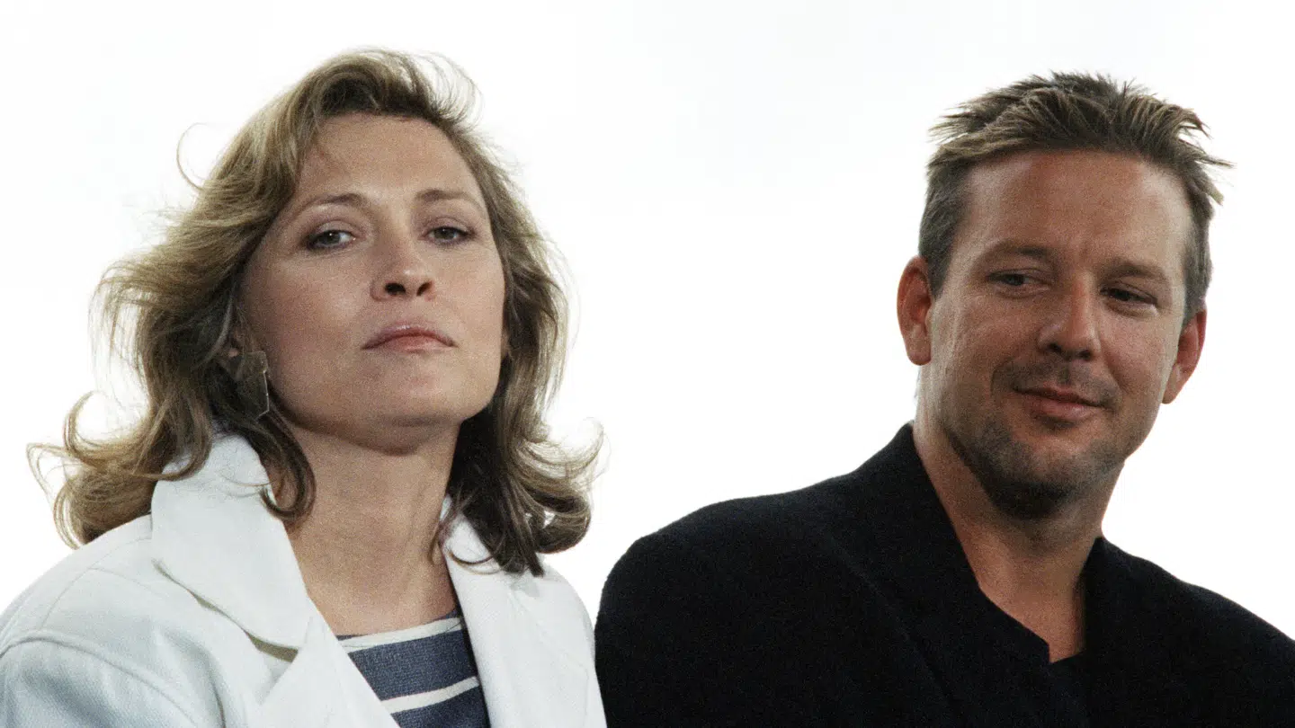 Mickey Rourke har ændret sit udseende markant siden 1980erne, hvor han havde sin storhedstid som skuespiller. Her ses han med Faye Dunaway.