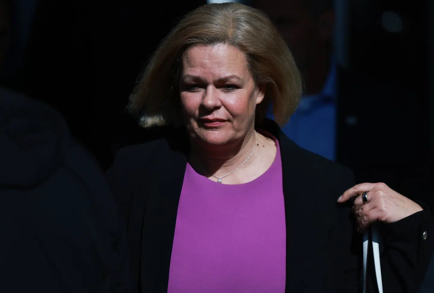 Tysklands socialdemokratiske indenrigsminister vil ikke have det siddende på sig, at hun skulle hade ytringsfriheden. Derfor har hun meldt en chefredaktør til politiet for et meme.