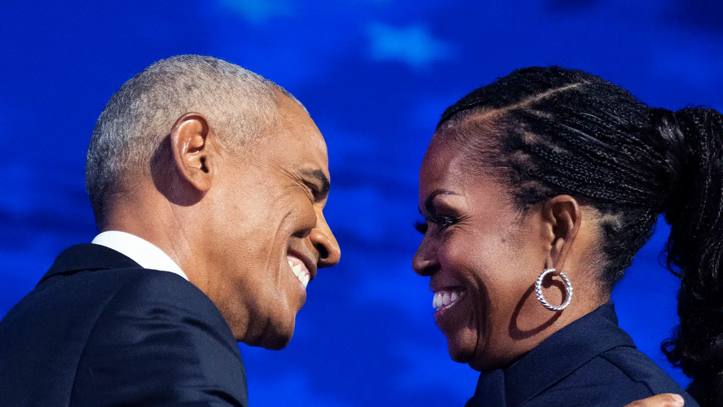 Siden Michelle Obama i lavere og lavere grad dukker op til offentlige begivenheder, er der begyndt at florere diverse rygter om deres forhold.