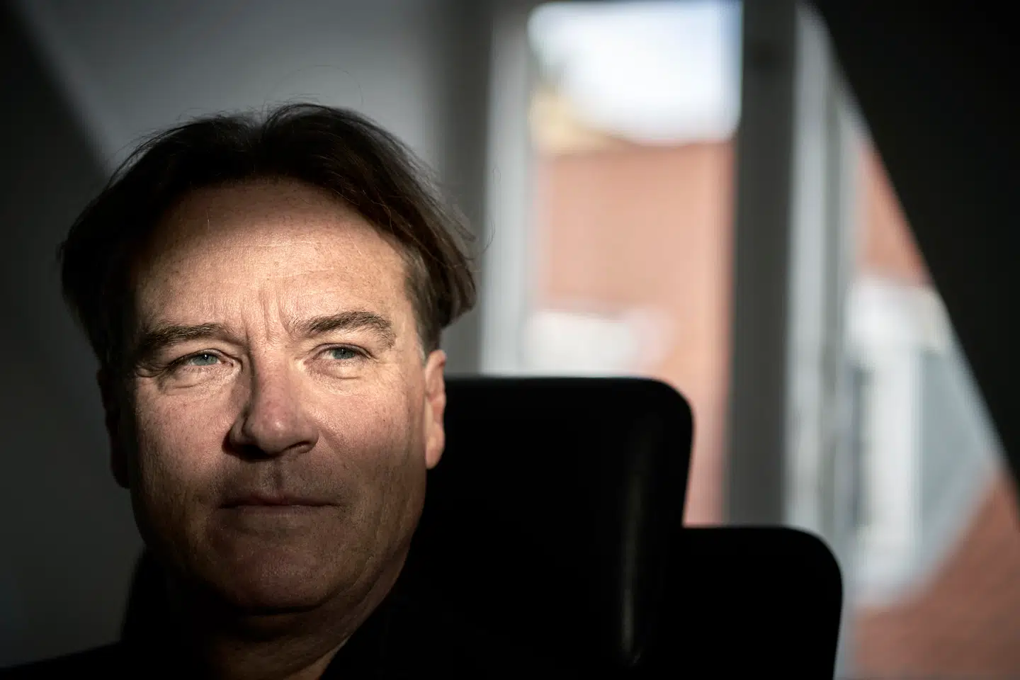 Følger man Fagbevægelsens forslag om at finansiere fremtidens udgifter med råderummet og optage gæld, hvis det bliver nødvendigt, kan dansk økonomi ende i en utrolig skrøbelig position, advarer Peter Mogensen, der er direktør i Kraka.