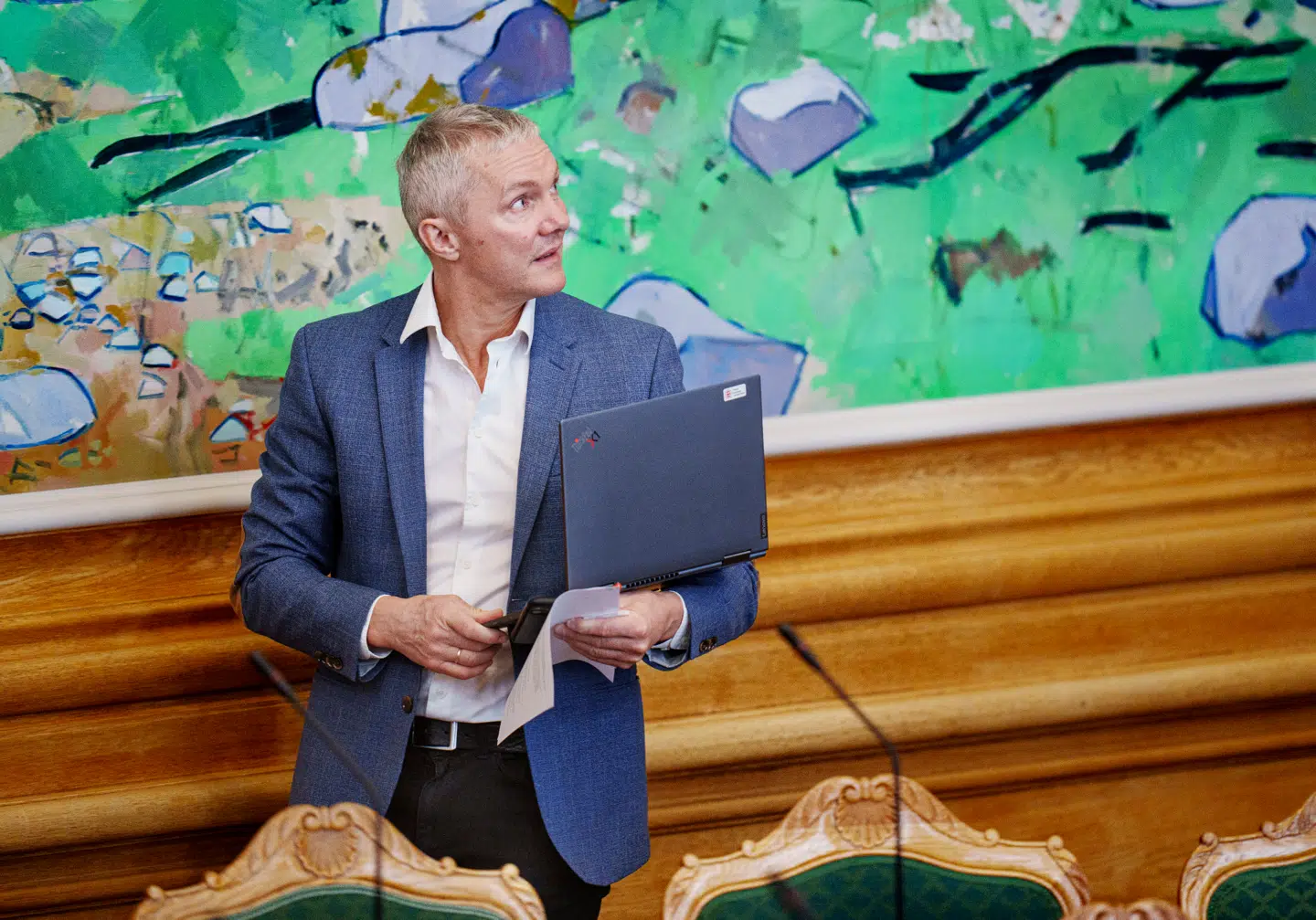 I 2021 problematiserede det færøske folketingsmedlem Sjúrdur Skaale muligheden for, at nordatlantiske mandater kunne blande sig i den indenrigspolitiske magtbalance.