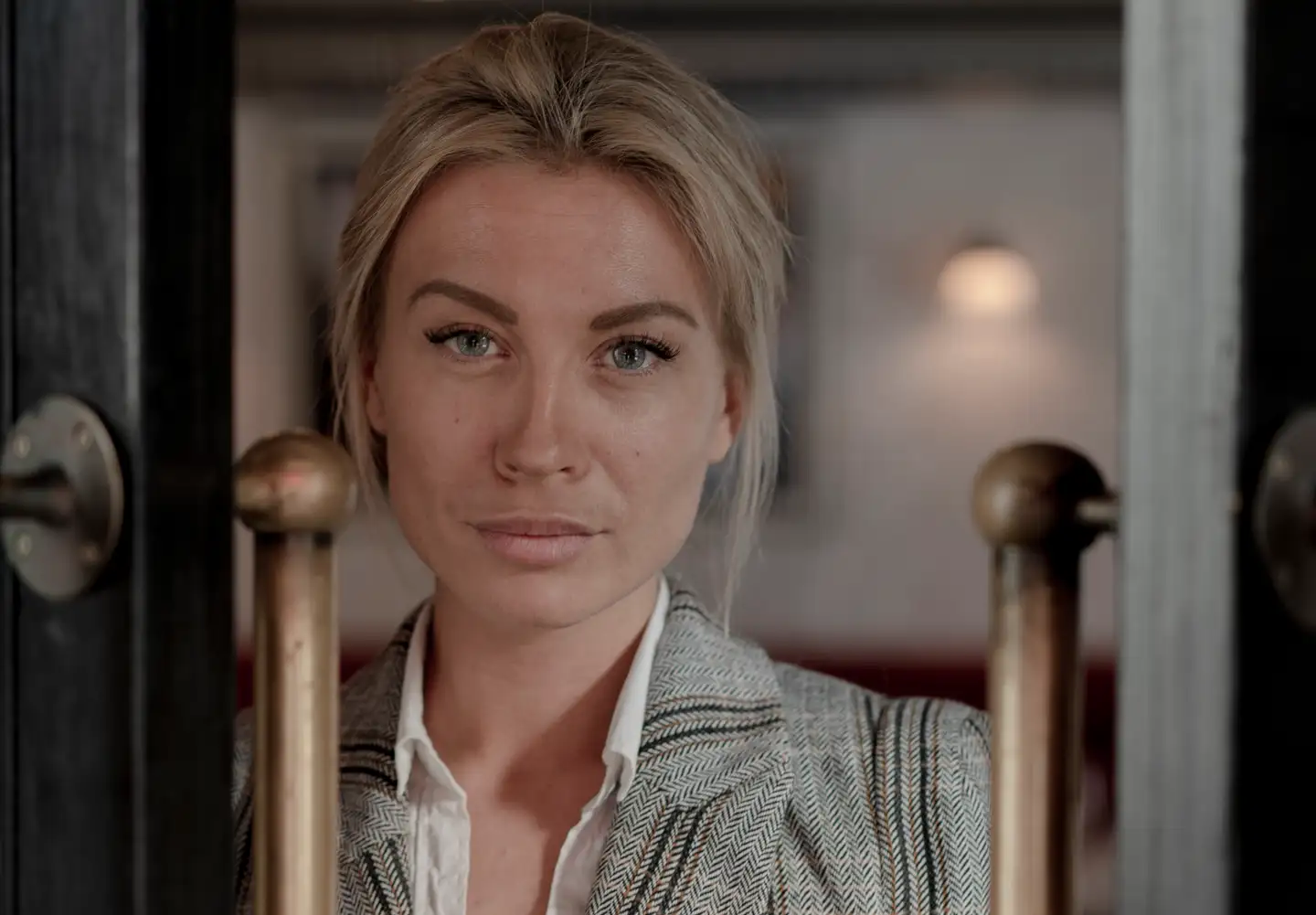 Katherine Diez, influencer, litteraturanmelder og kulturdebattør, fortæller sin historie til en af Sveriges største avis.