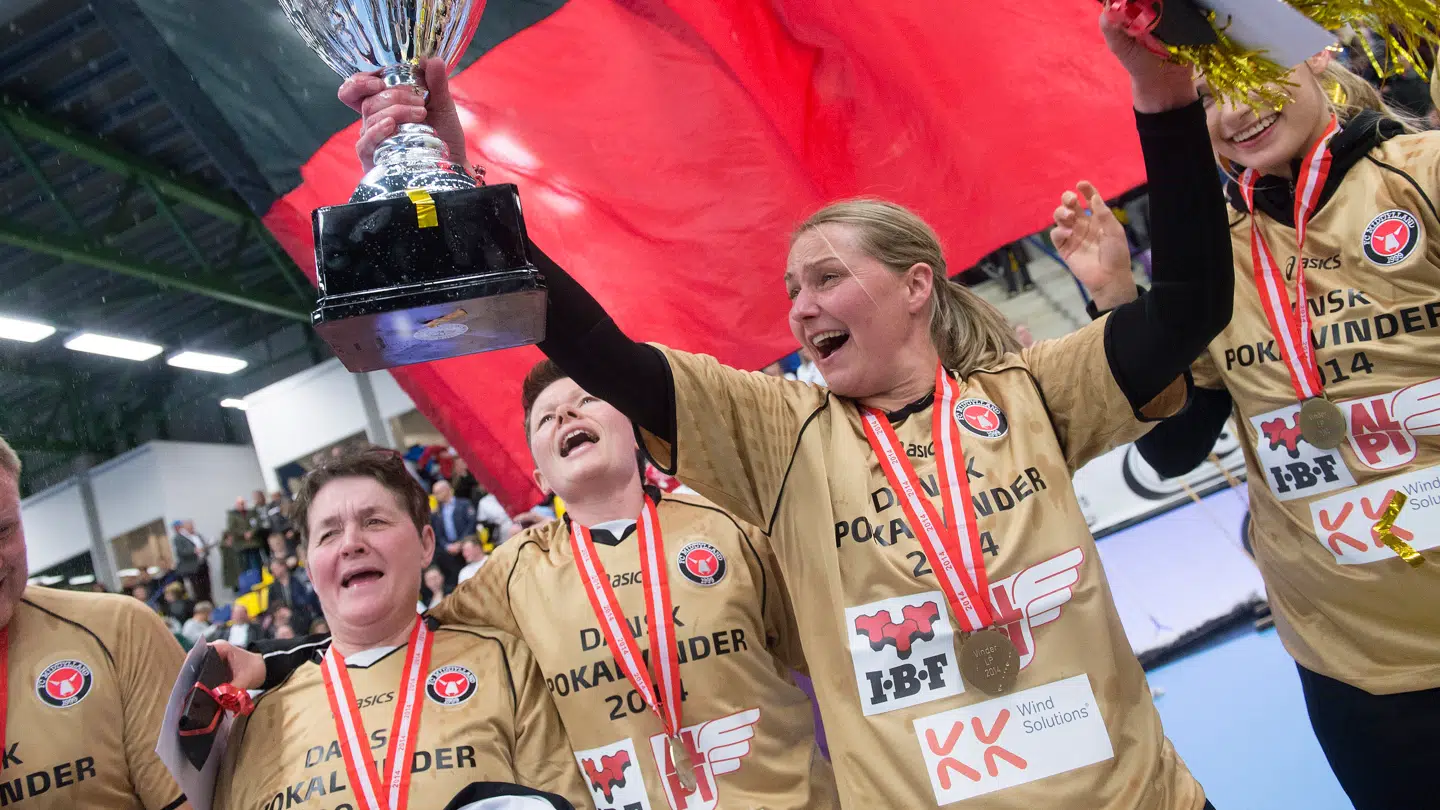 Helle Thomsen, FC Midtjyllands træner jubler efter sejr i pokalfinalen over Team Tvis Holstebro lørdag d. 27 december 2014 i Silkeborg. (Foto: Claus Fisker/Scanpix 2014)