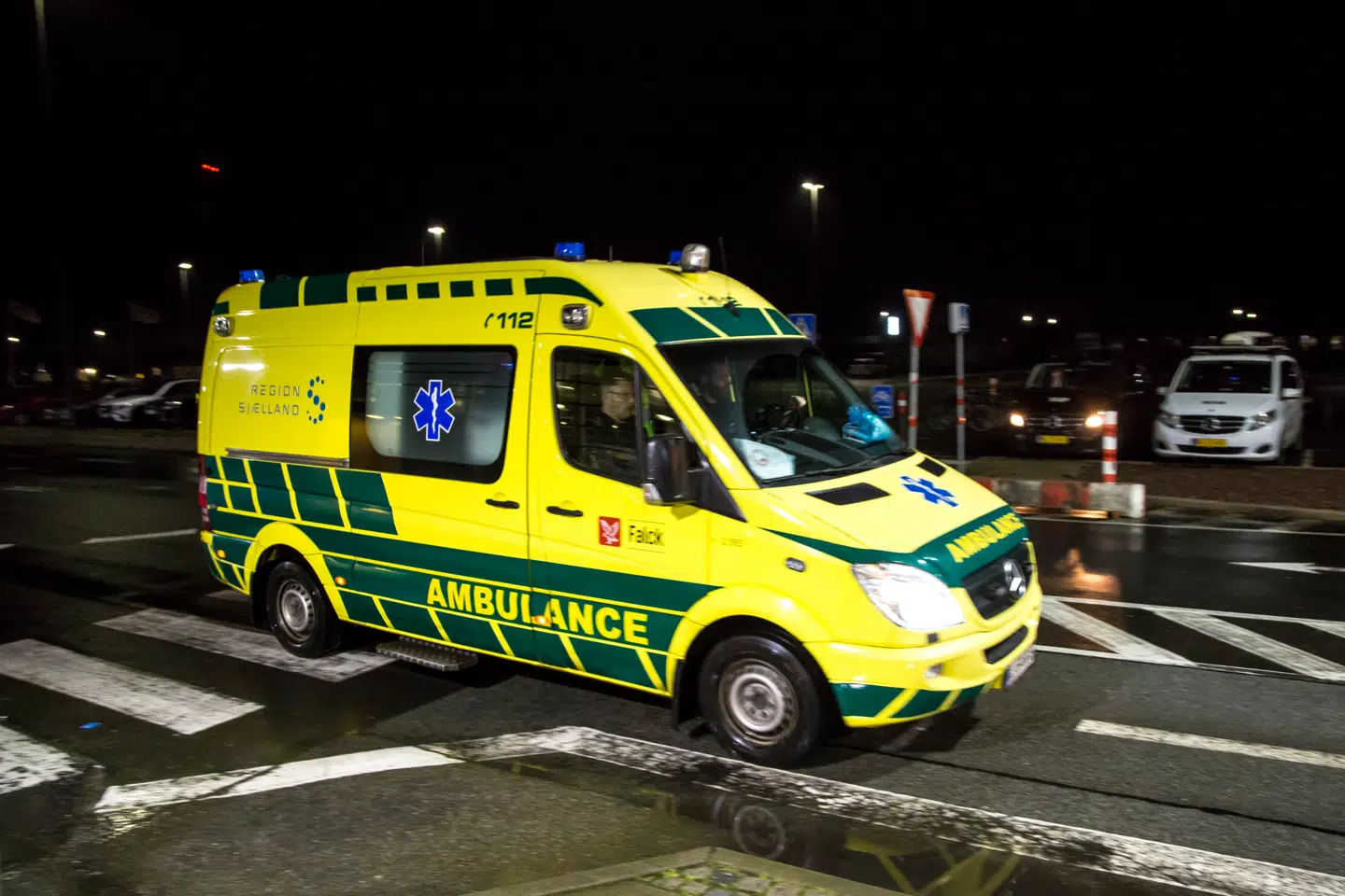 Ambulancerne kan være meget lang tid undervejs i flere kommuner på Sjælland og Lolland-Falster. Hvis man får en blodprop eller en hjerneblødning, er man jo skadet for resten af livet, hvis der går en time, lyder kommentaren fra kritisk borgmester.