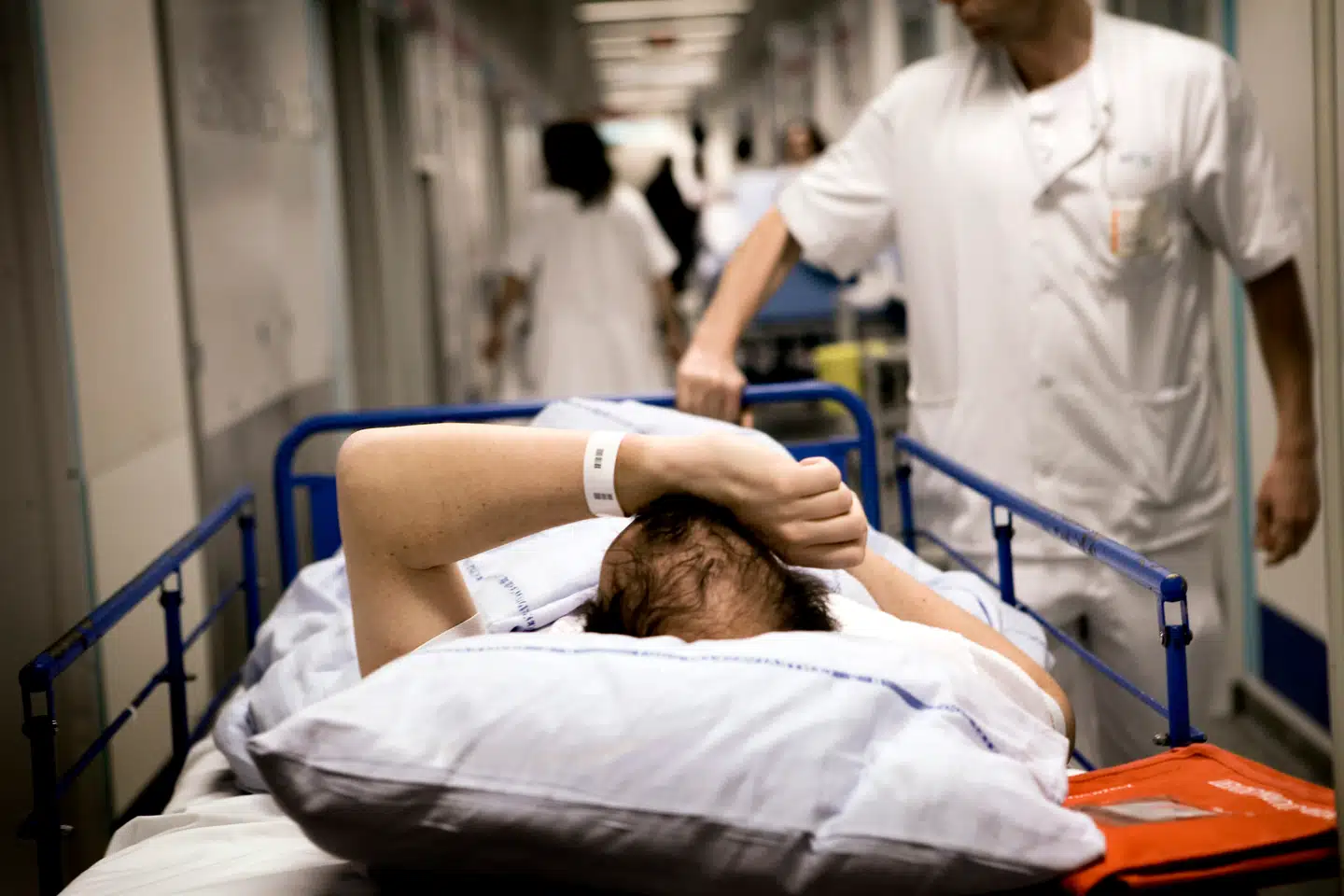 Det er enhver læges værste mareridt at overse noget, der kan ende med at få fatale konsekvenser for en patient. Nu forsøger akutmodtagelser i hovedstaden at reducere risikoen for, at det sker.