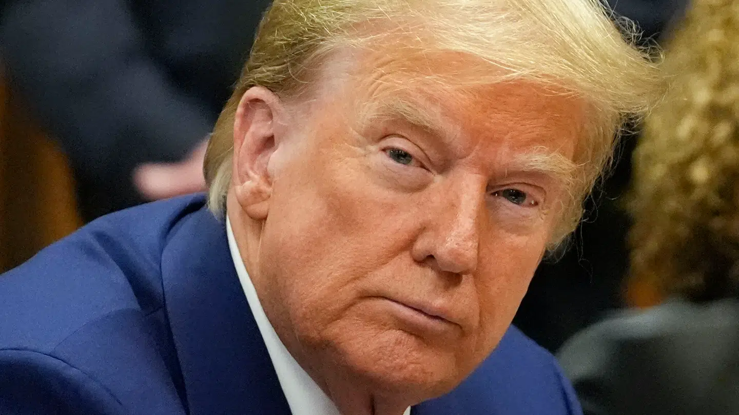 B.T.s debatredaktør, Joachim B. Olsen, mener at Trumps politiske projekt indeholder mange gode elementer. Men Trumps manglende evne til at føre dem ud i livet på en ordentlig og gennemtænkt måde risikerer at gøre uoprettelig skade på Borgerligheden.