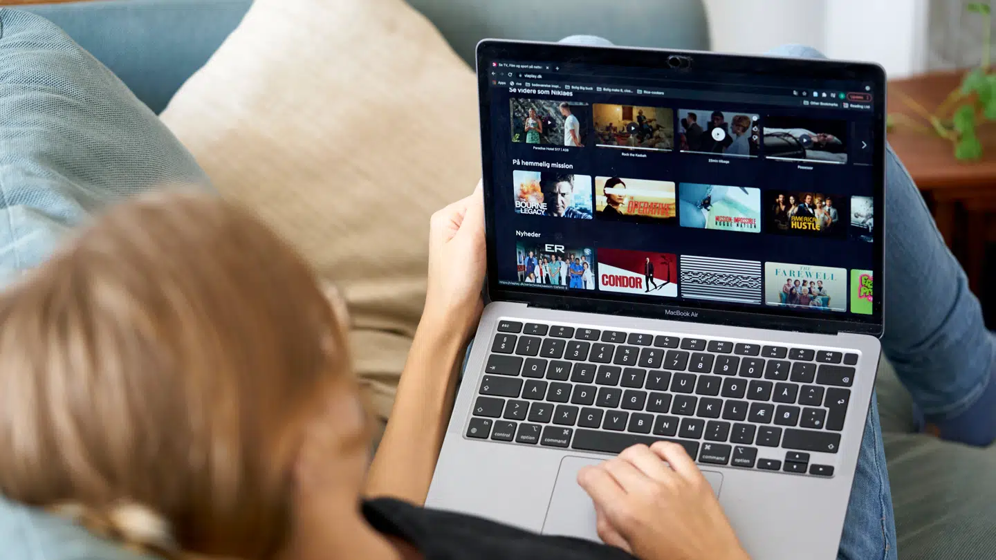 Rigtig mange danskere skal bruge underholdning til påskeferien. Her får du en guide til hvor det billigste kan findes.