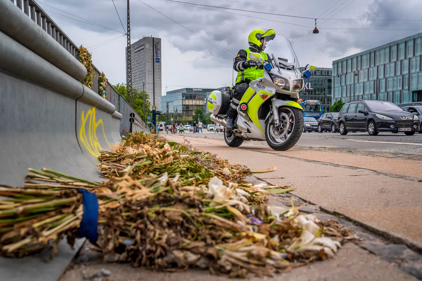 Den 23. juli 2019 kolliderede en 26-årig mand med en 35-årig politiassistent på Langebro i det indre København med mindst 117 km i timen. Politiassistenten blev slået ihjel. Den 26-årige mand var fem gange inden det uagtsomme manddrab blevet taget af politiet i forbindelse med færdselsovertrædelser.