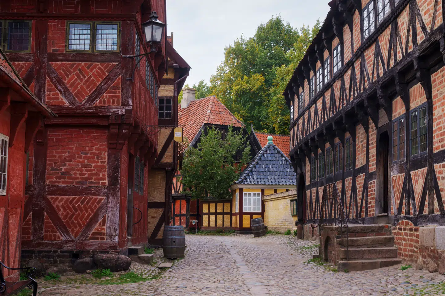 Næsten som at være hjemme i Ribe. Som barn havde jeg tit svært ved at forstå det særlige ved Den Gamle By. Men den fik min mormor til at fortælle historier. Foto: Bo Amstrup/Ritzau Scanpix