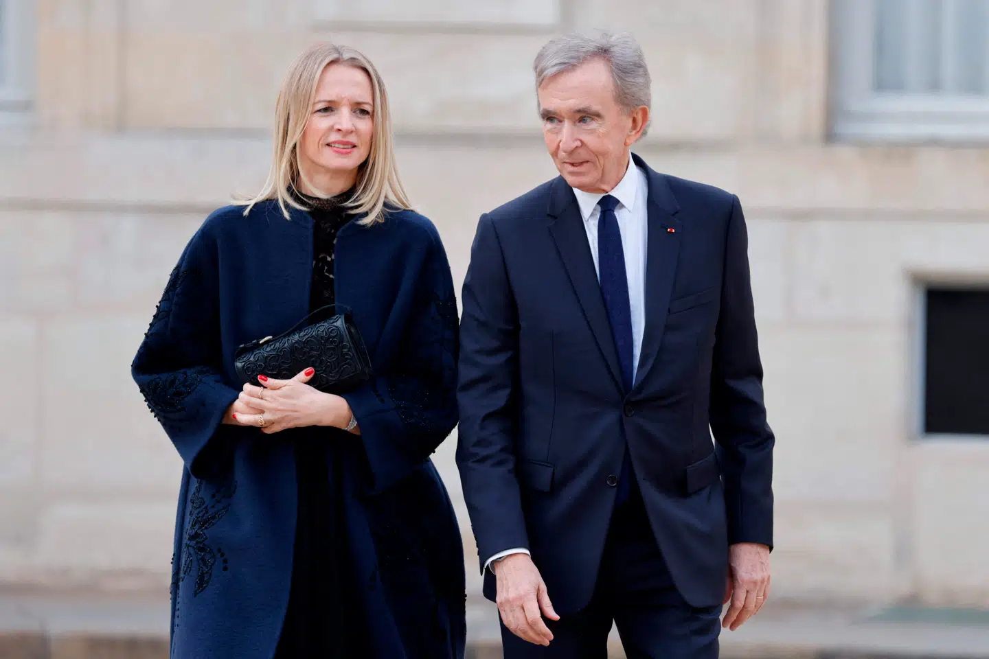 Her ses Dior-topchefen Delphine Arnault med sin far, den 76-årige LVMH-topchef, Bernard Arnault. Bernard Arnault ejer omkring halvdelen af LVMH.