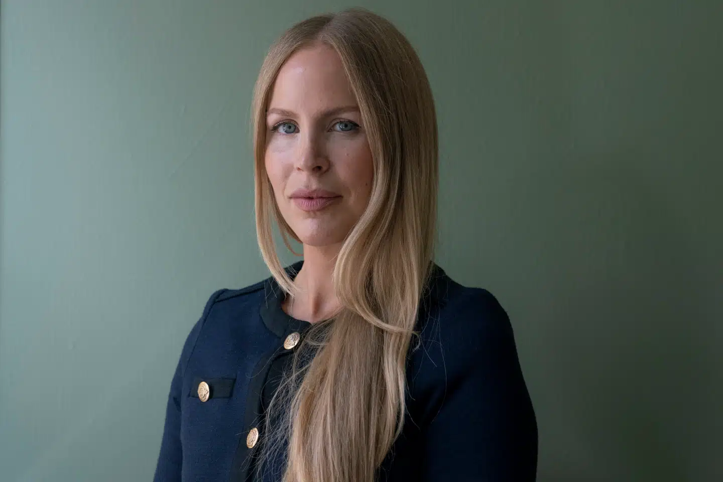 »Måske havde Simone de Beauvoir alligevel ret, da hun sagde, at moderinstinktet ikke findes. Det lader det vitterlig til ikke at gøre for visse drengemødre,« skriver Eva Selsing.