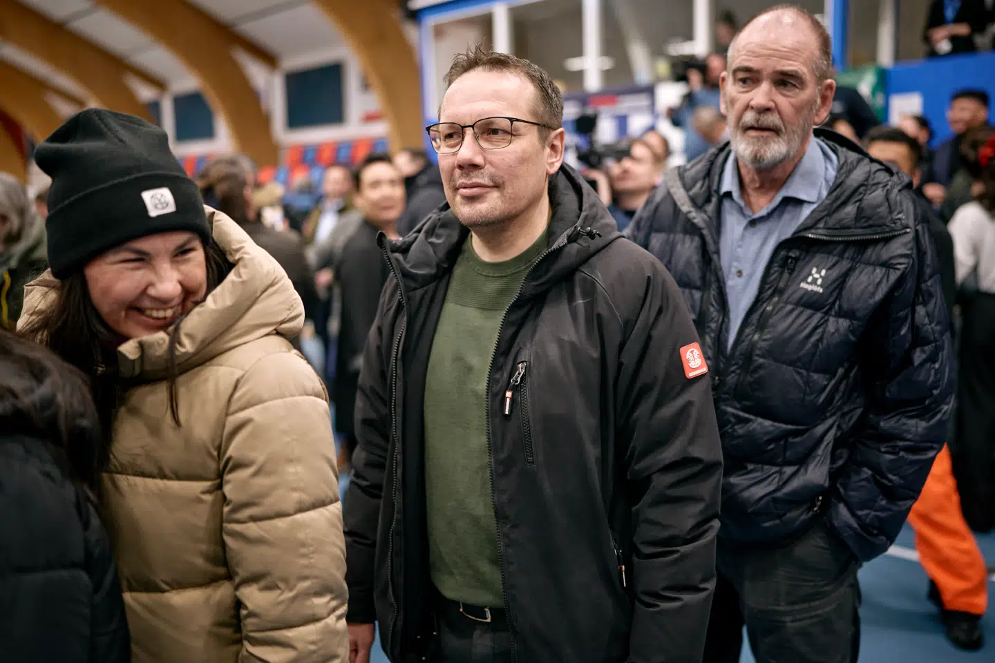 Erik Jensen, leder af Siumut, i kø for at stemme. Valg i Grønland. Valgdagen startede i og ved Godthåbhallen, der er Nuuks eneste valgsted.