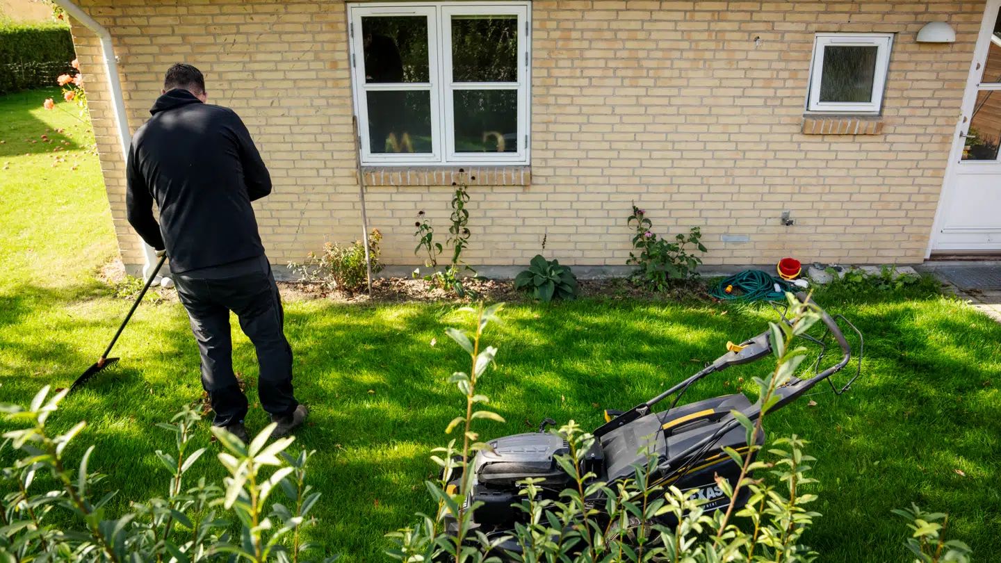 Risikoen for at komme til skade ved havearbejde er ret stor.