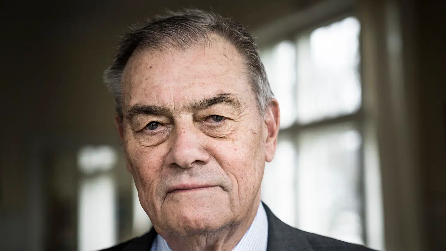 Asger Aamund kommer med hård kritik af statsminister Mette Frederiksen (S).