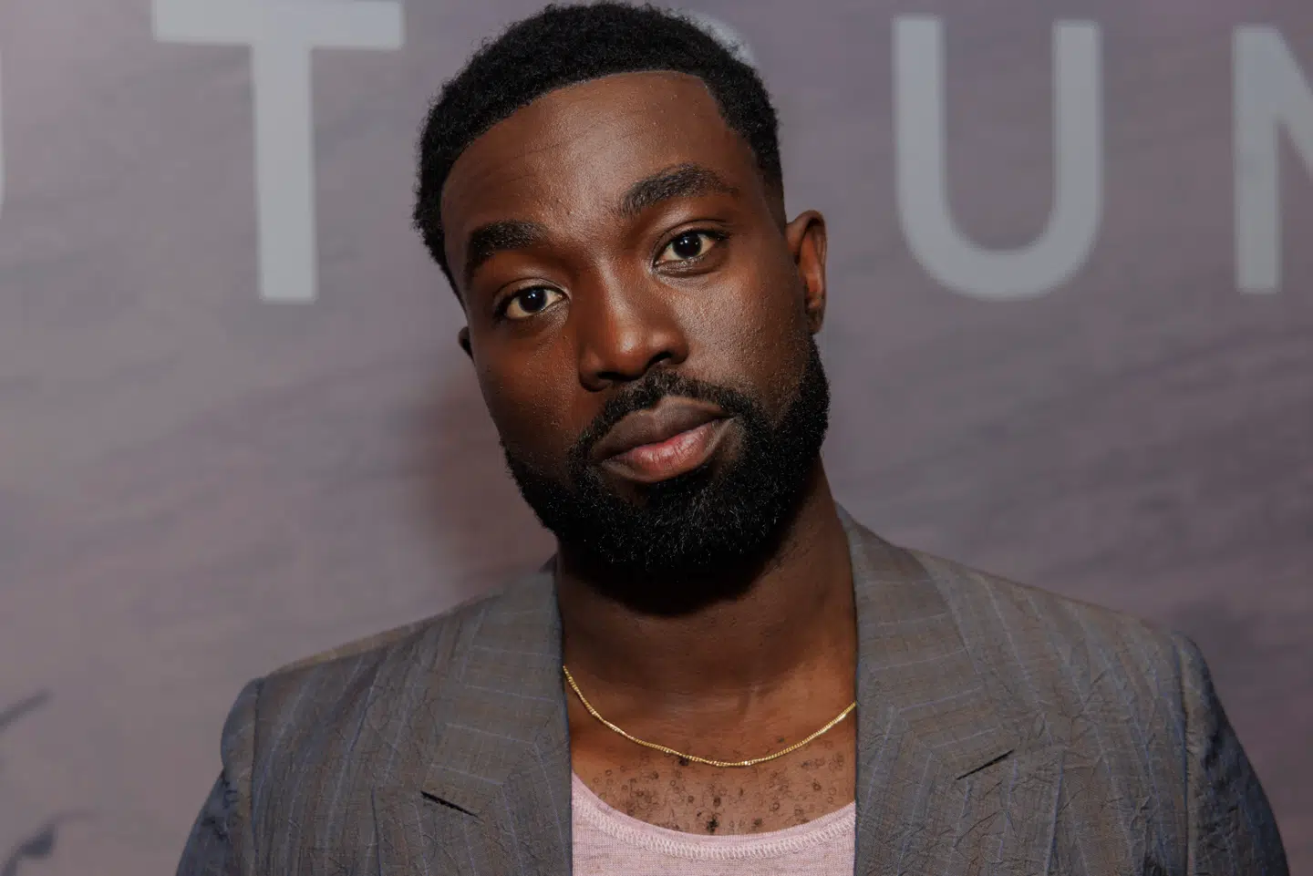 Paapa Essiedu er kendt fra tv-serien »I May Destroy You«. Sidste år spillede han hovedrollen i »The Outrun« med Saoirse Ronan