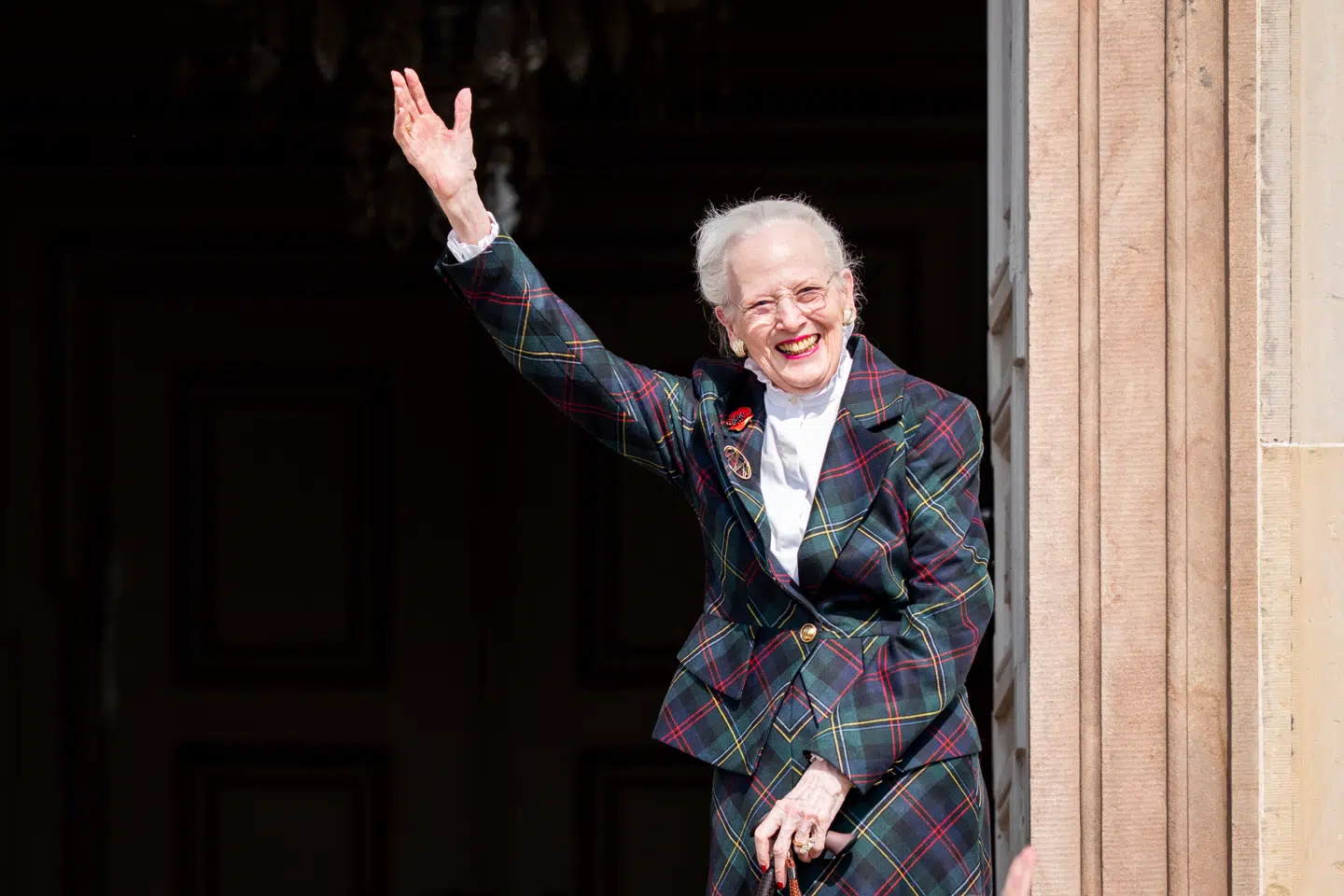 Den første del af dronning Margrethes 85 års fødselsdag var offentlig, hvor hun og den kongelige familie sammen med offentligheden overværede Livgardens fødselsdagskoncert på Fredensborg Slot.