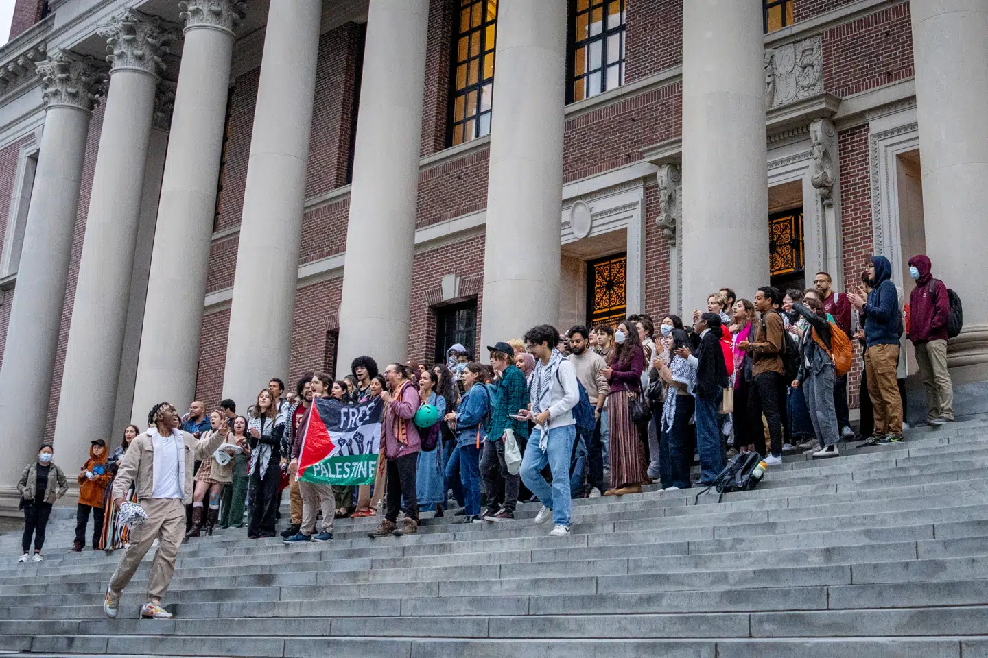 I efteråret besøgte Berlingske under præsidentvalgkampen Harvard og fik indblik i, hvordan campusset som ideologisk kampplads var blevet mere giftigt efter den eskalerende konflikt i Gaza i kølvandet på Hamas’ terrorangreb på Israel 7. oktober 2023.