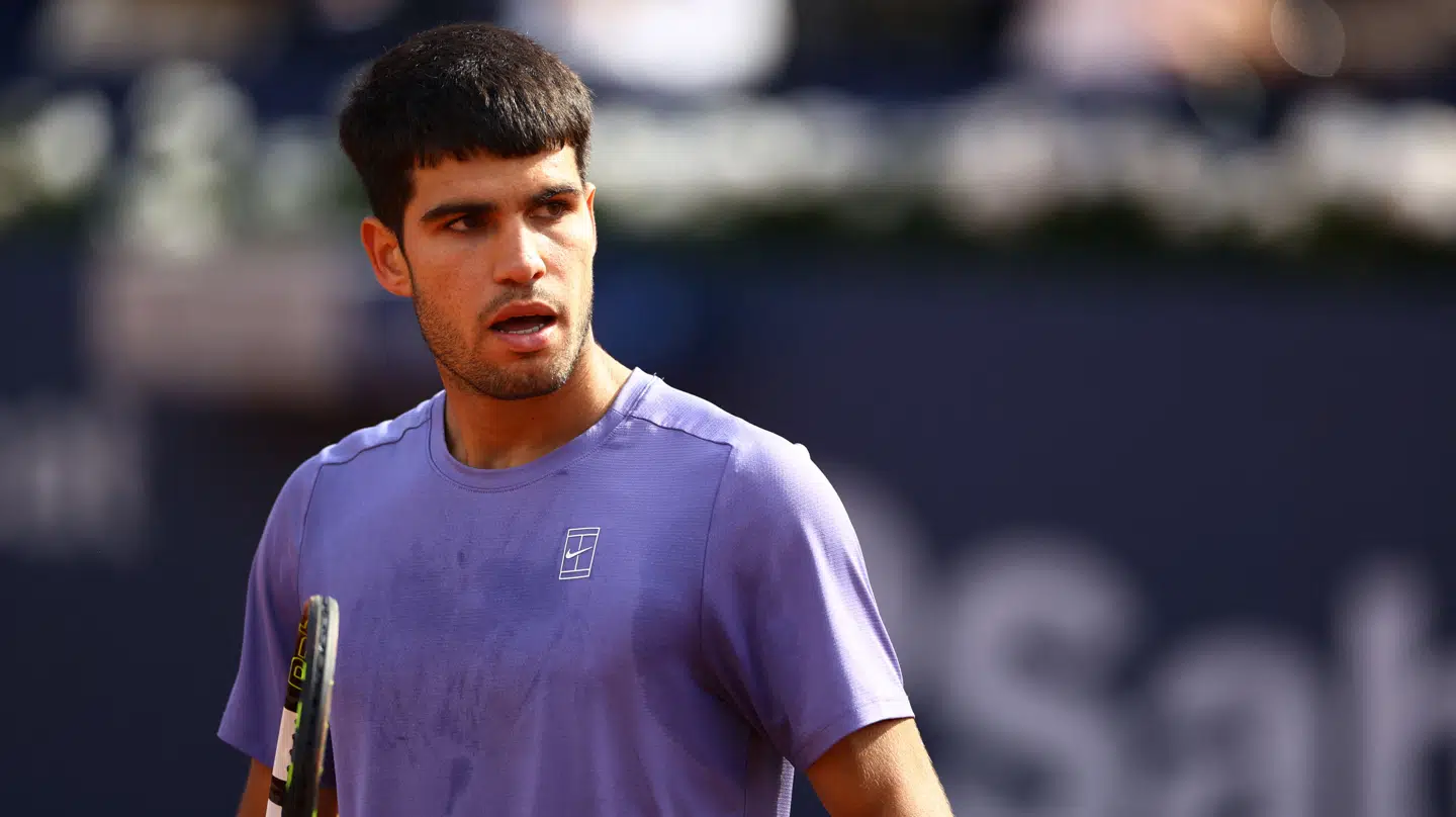 Carlos Alcaraz har hjemmebane på gruset i Barcelona.
