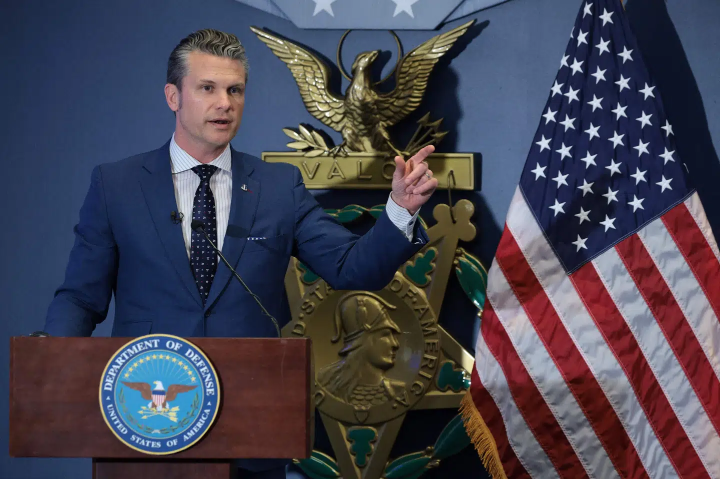 USA's forsvarsminister, Pete Hegseth, skal ifølge anonyme kilder have tilføjet sin kone, bror og personlige advokat til en chat og delt fortrolige oplysninger om militære operationer med dem. (Arkivfoto).