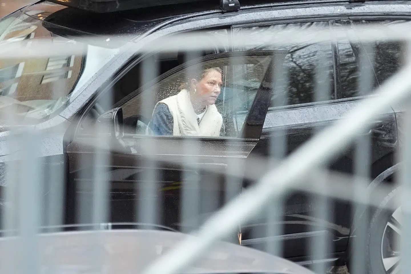 Tirsdag morgen ankom Märtha Louise til hospitalet for at besøge sin mor.