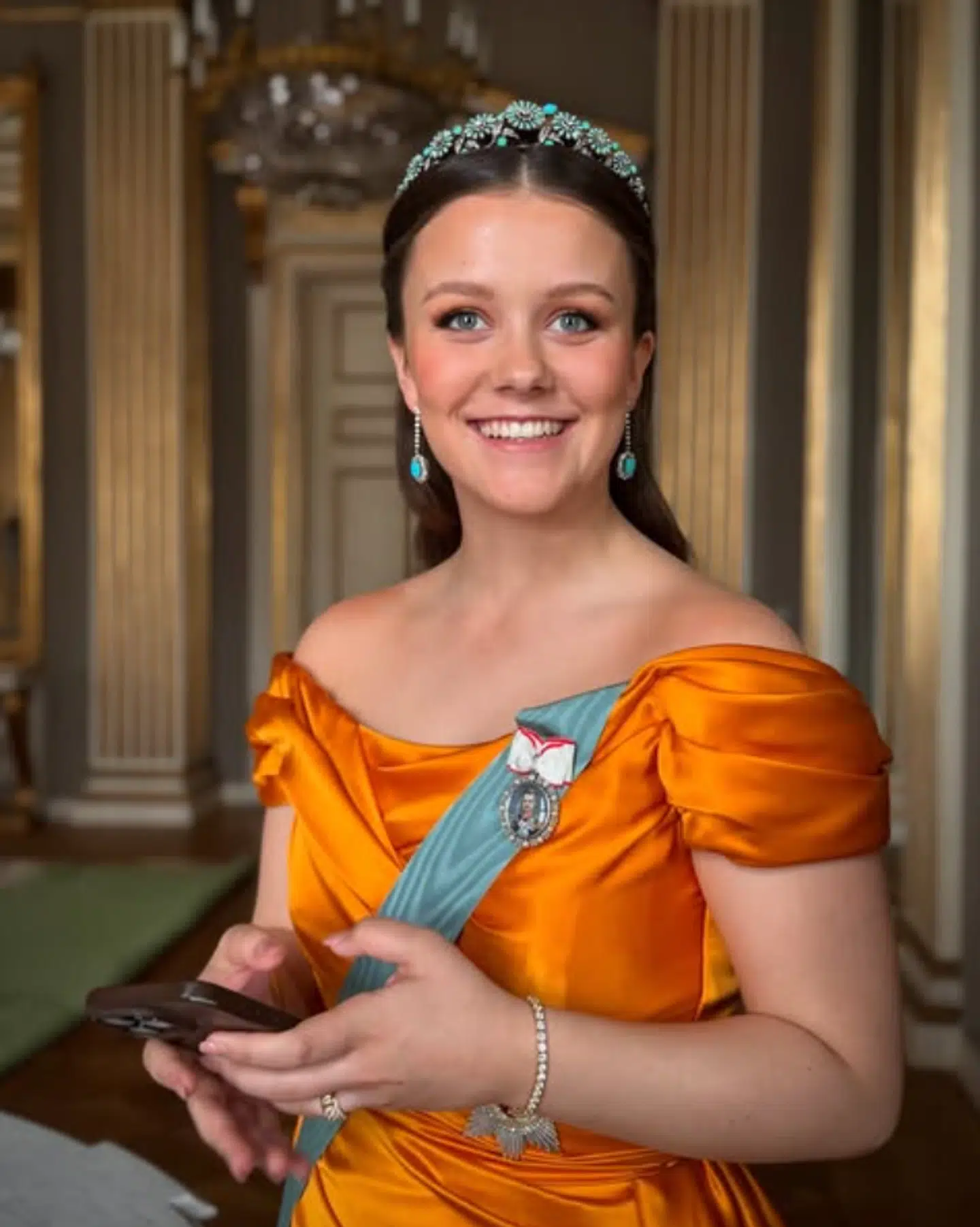 Prinsesse Isabella er blevet fejret i både Aarhus og København i forbindelse med sin 18-års fødselsdag. Nu deler kongehuset et helt privat foto på deres Instagramprofil.
