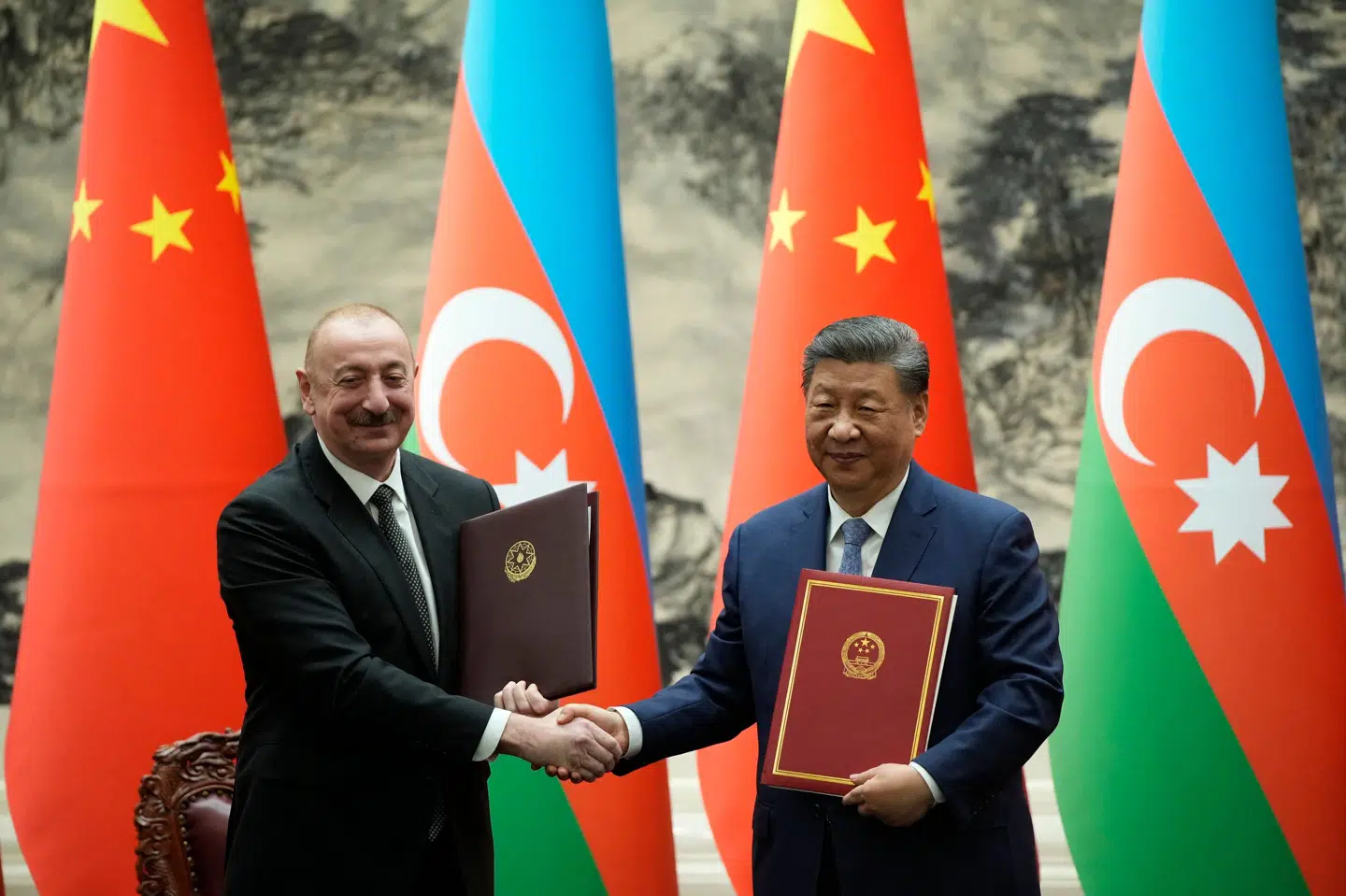 Kinas præsident, Xi Jinping, kom ind på den igangværende handelskrig under et møde med Aserbajdsjans præsident, Ilham Aliyev.