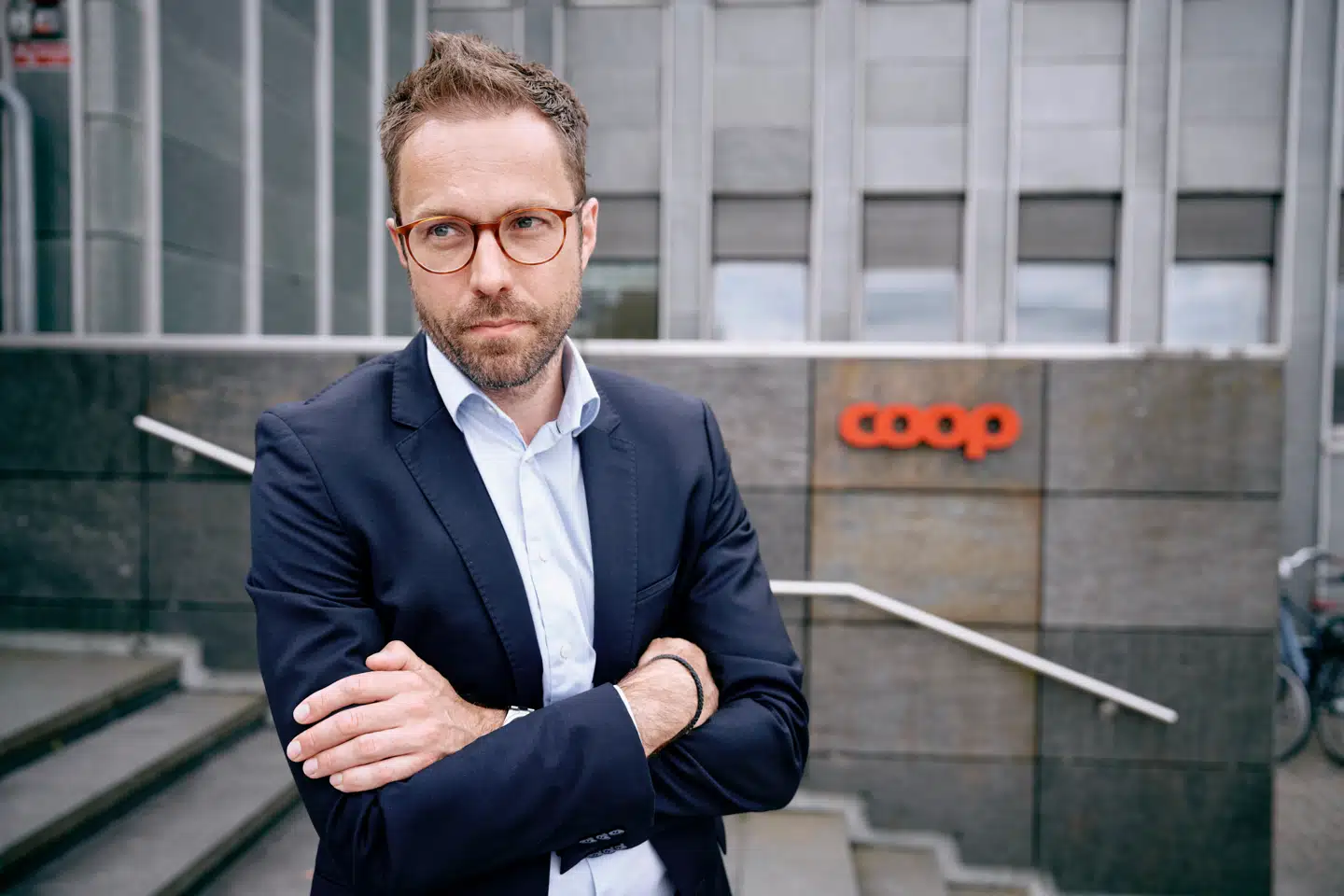 Thor Skov Jørgensen tiltrådte i sommeren 2024 som ny topchef i kriseramte Coop. Han står overfor en kæmpe udfordring med at forbedre økonomien, hvor særligt discountkæden 365discount skaber problemer.