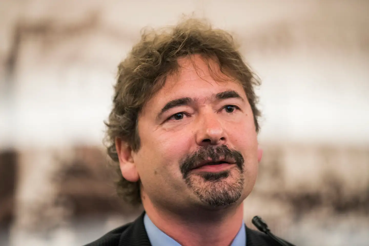 Jón Von Tetzchner har i mange år kæmpet en ulige kamp mod techgiganter som Google. Nu har hans Vivaldi-browser vind i sejlene.