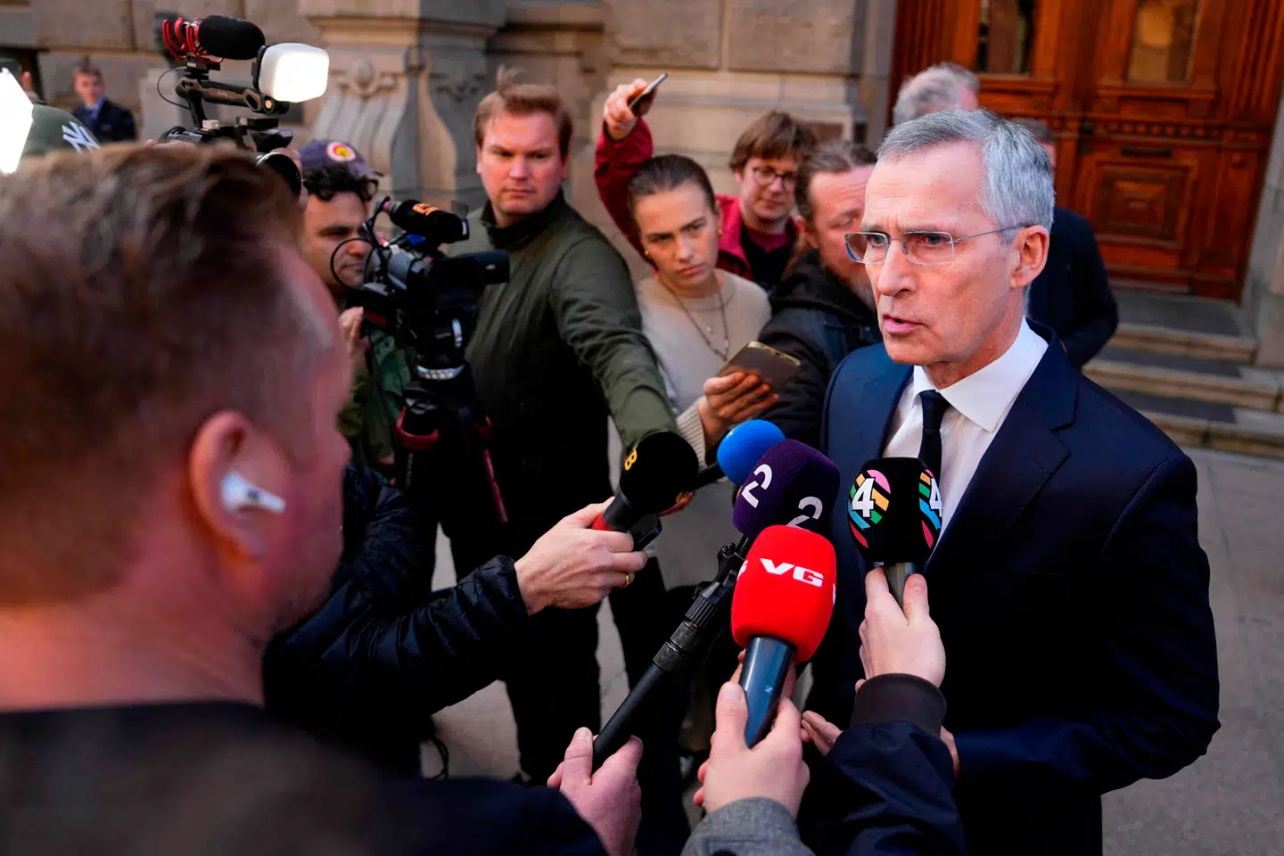 Jens Stoltenberg er vendt tilbage til norsk politik som finansminister for sit gamle Arbeiderpartiet.