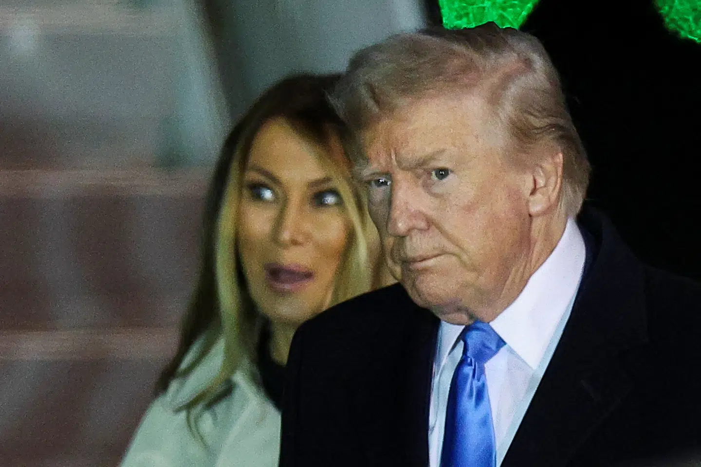 Trump fotograferet i Rom før pavens begravelse.