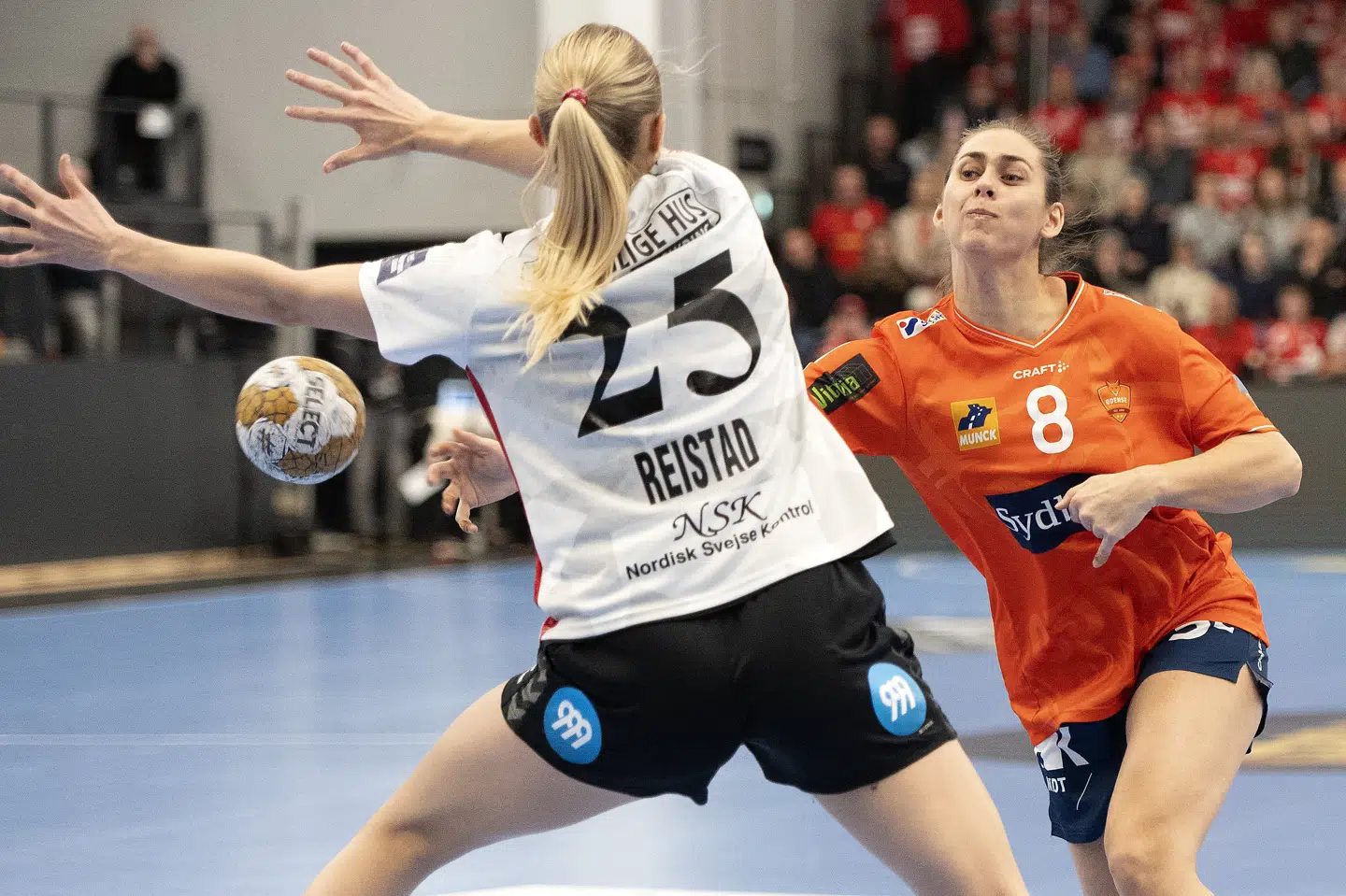 Odense Håndbold og Team Esbjerg har spillet mange vigtige og nervepirrende kampe mod hinanden i de seneste sæsoner. Begge danske giganter er kvalificeret til Final 4 i Champions League.