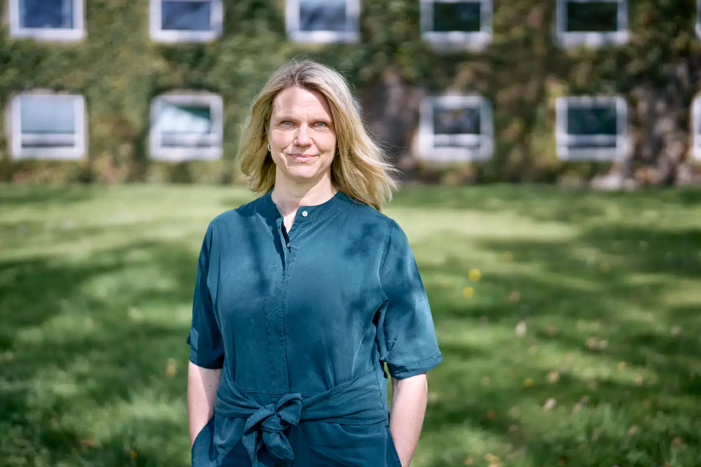 Tea Trillingsgaard er ph.d. i klinisk psykologi og lektor i udviklingspsykologi ved Aarhus Universitet, hvor hun forsker i par- og familieforskning, herunder betydningen af forebyggende parterapi.