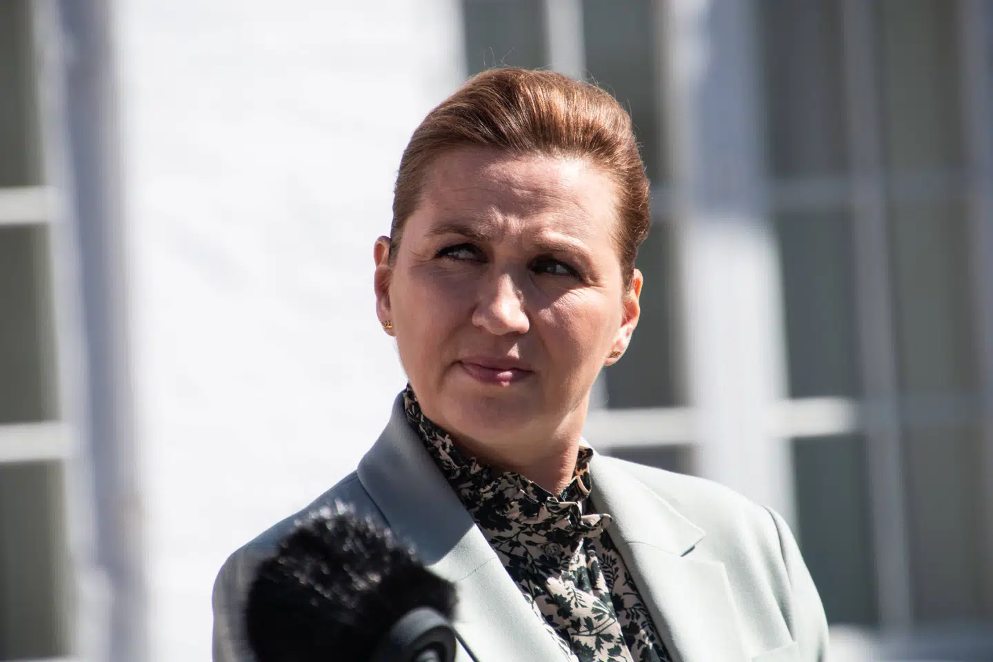En rockers udtalelse om statsministeren har udløst en byge af spørgsmål.