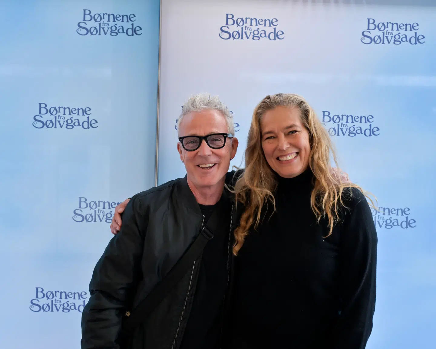 »At elske et andet menneske og at blive elsket er en af de største gaver, livet byder på.« Sådan lyder det i et vielsesritual i Aarhus forfattet af Renée Toft Simonsen og Thomas Helmig og taget i brug i 2022.