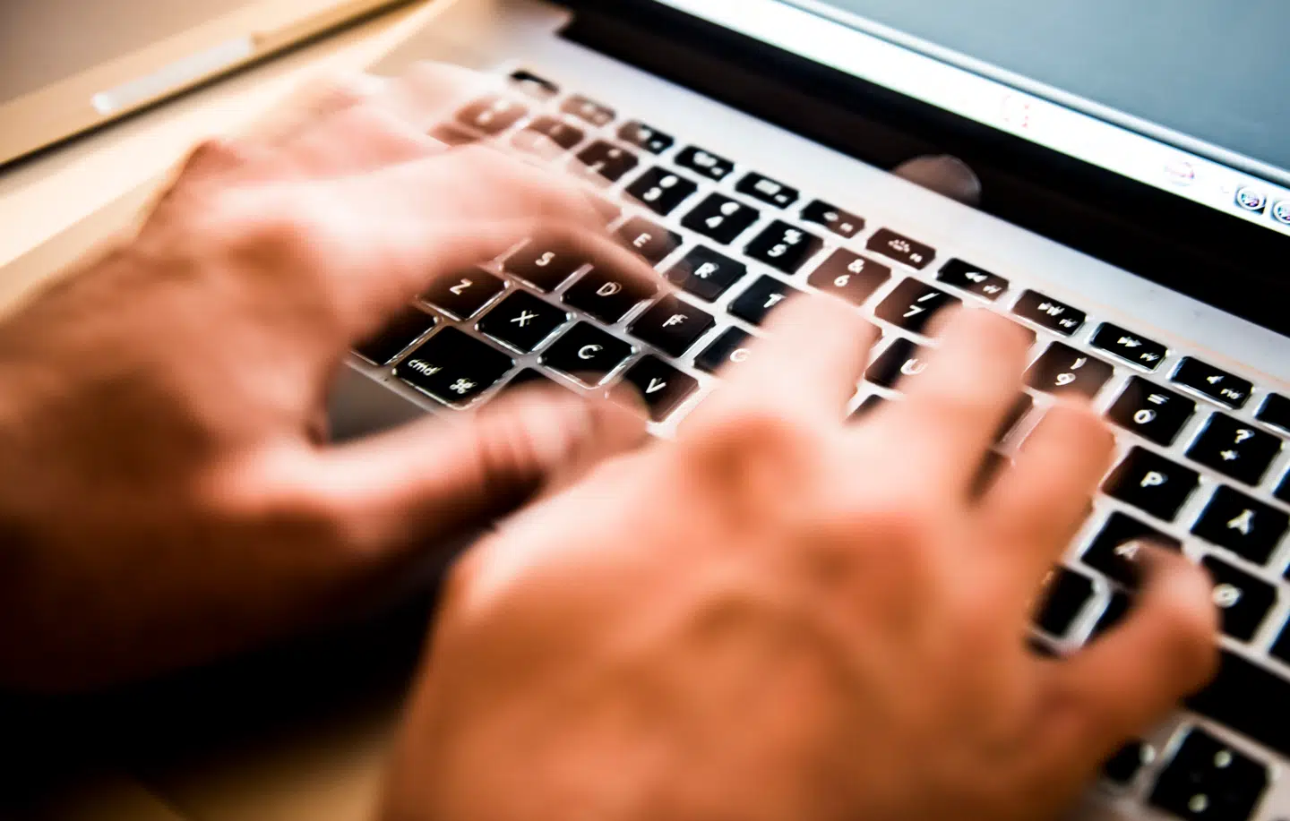 »Da mange unge drenge og mænd færdes online, er der risiko for, at alle unge mænd kan blive hevet ind i de mørke kroge på internettet, hvor incelsfæren fylder,« lyder det fra Stine Helding Rand, der er psykolog i Center for Digital Pædagogik. Arkivfoto.