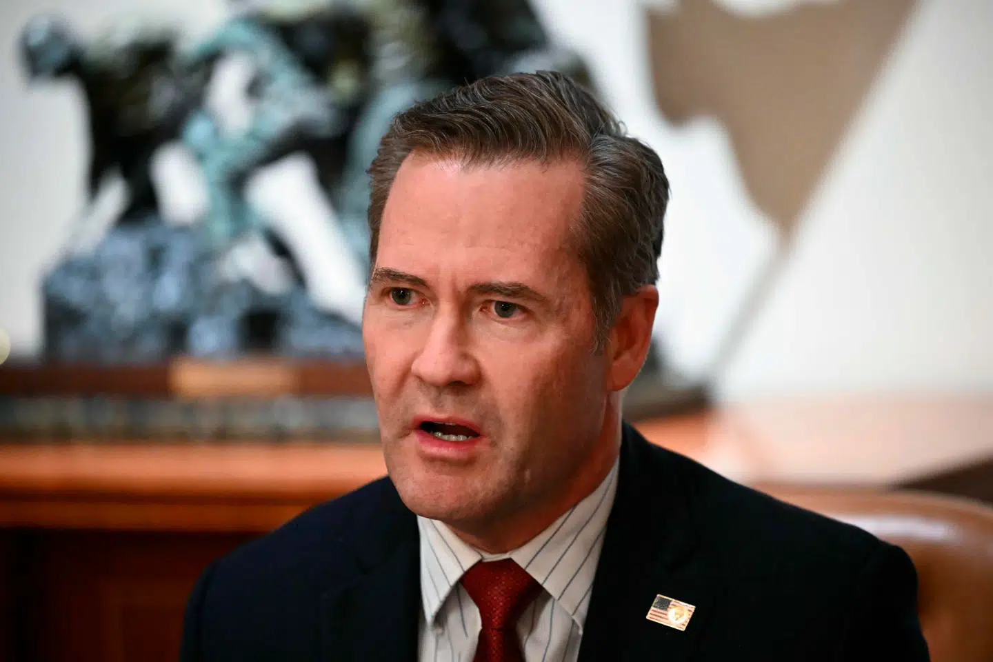 Ifølge flere medier forlader Trumps nationale sikkerhedsrådgiver Mike Waltz sin post.