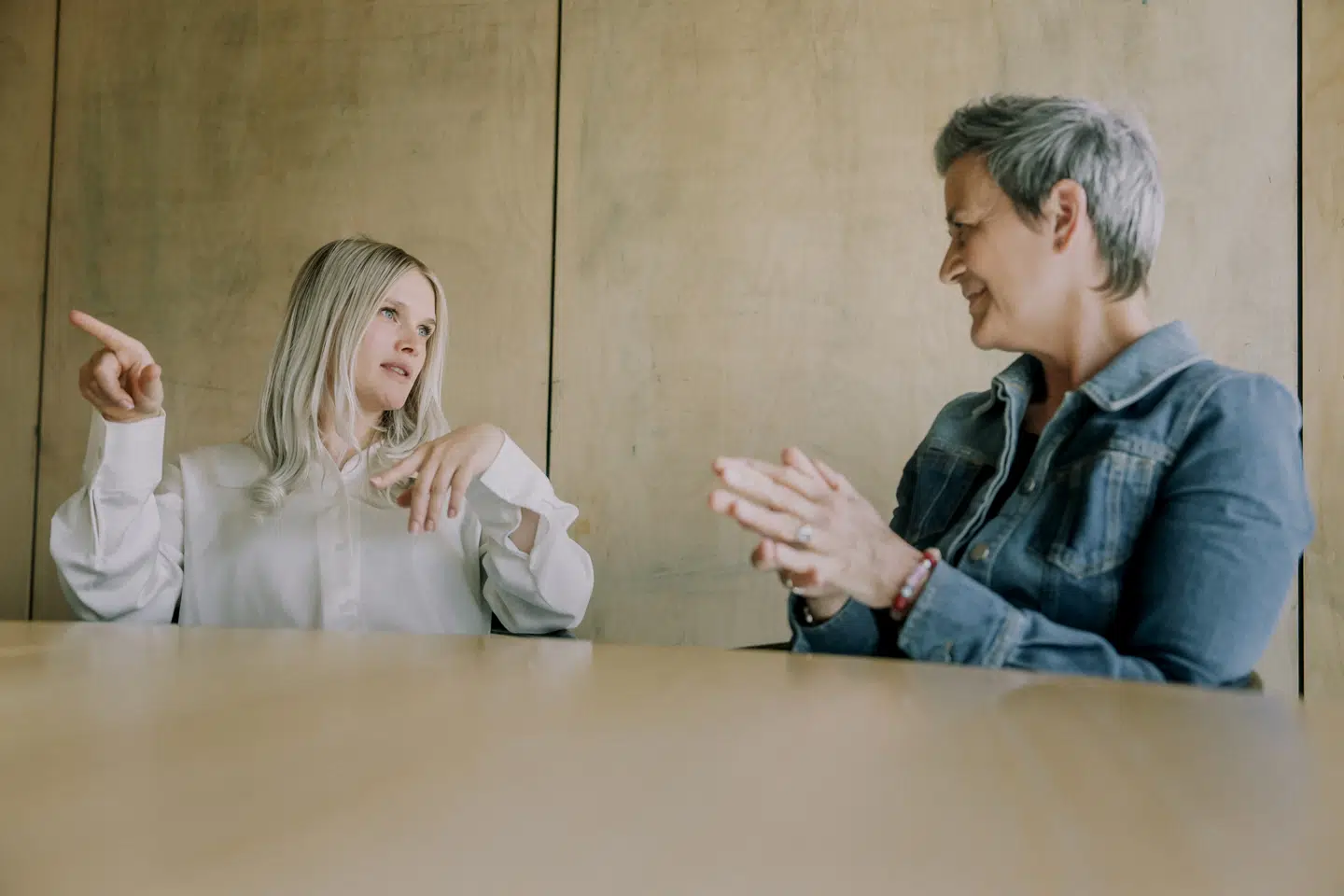 Maria Danø Hoffmann har i forbindelse med sin plads på Berlingskes Talent 100-liste fremhævet Margrethe Vestager som sit idol. Vi har forenet de to til en åbenhjertig karrierepassiar.