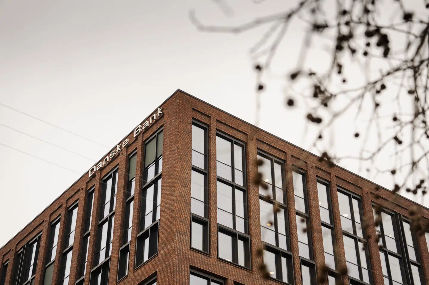 Danske Bank har løftet sit overskud til 5,8 milliarder kroner i første kvartal. (Arkivfoto).