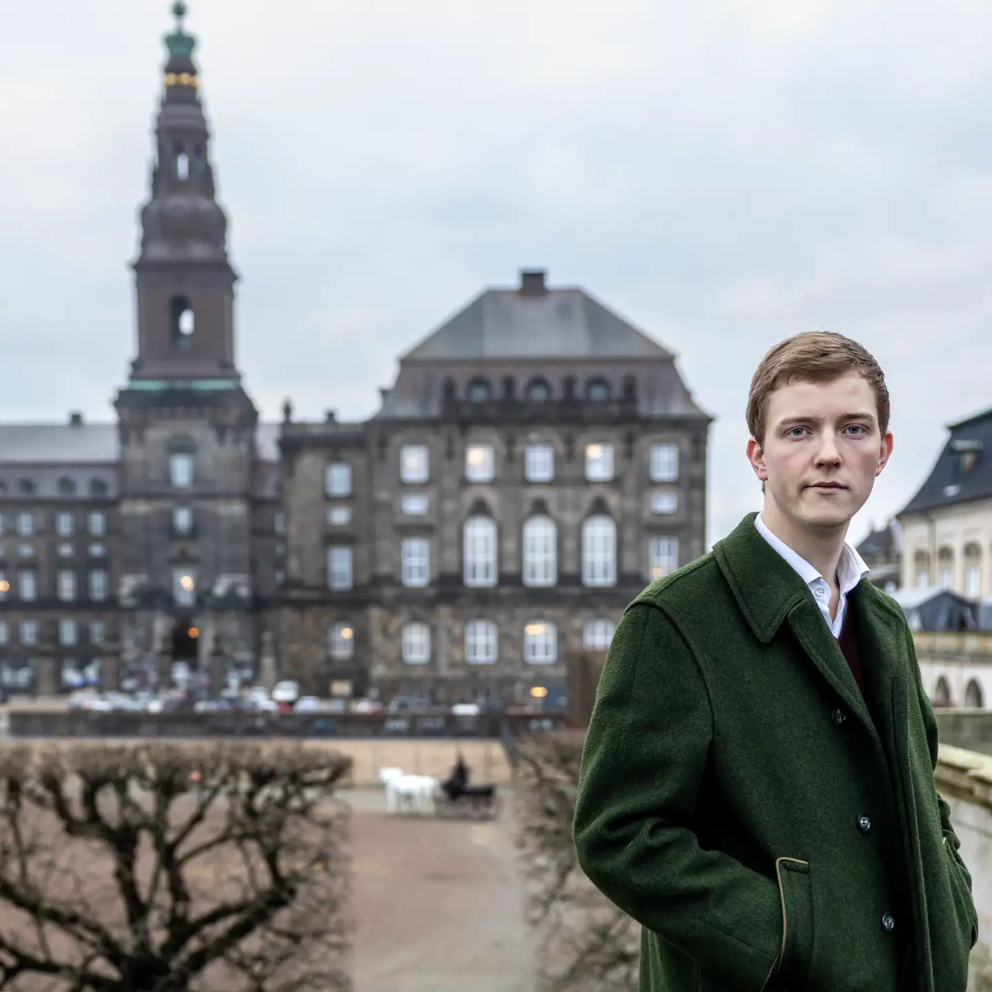 Mikkel Bjørn er formand for indfødsretsudvalget og medlem af Folketinget for Dansk Folkeparti. Han er stærkt bekymret over, at mængden af indvandrere fra MENAPT-lande stiger.