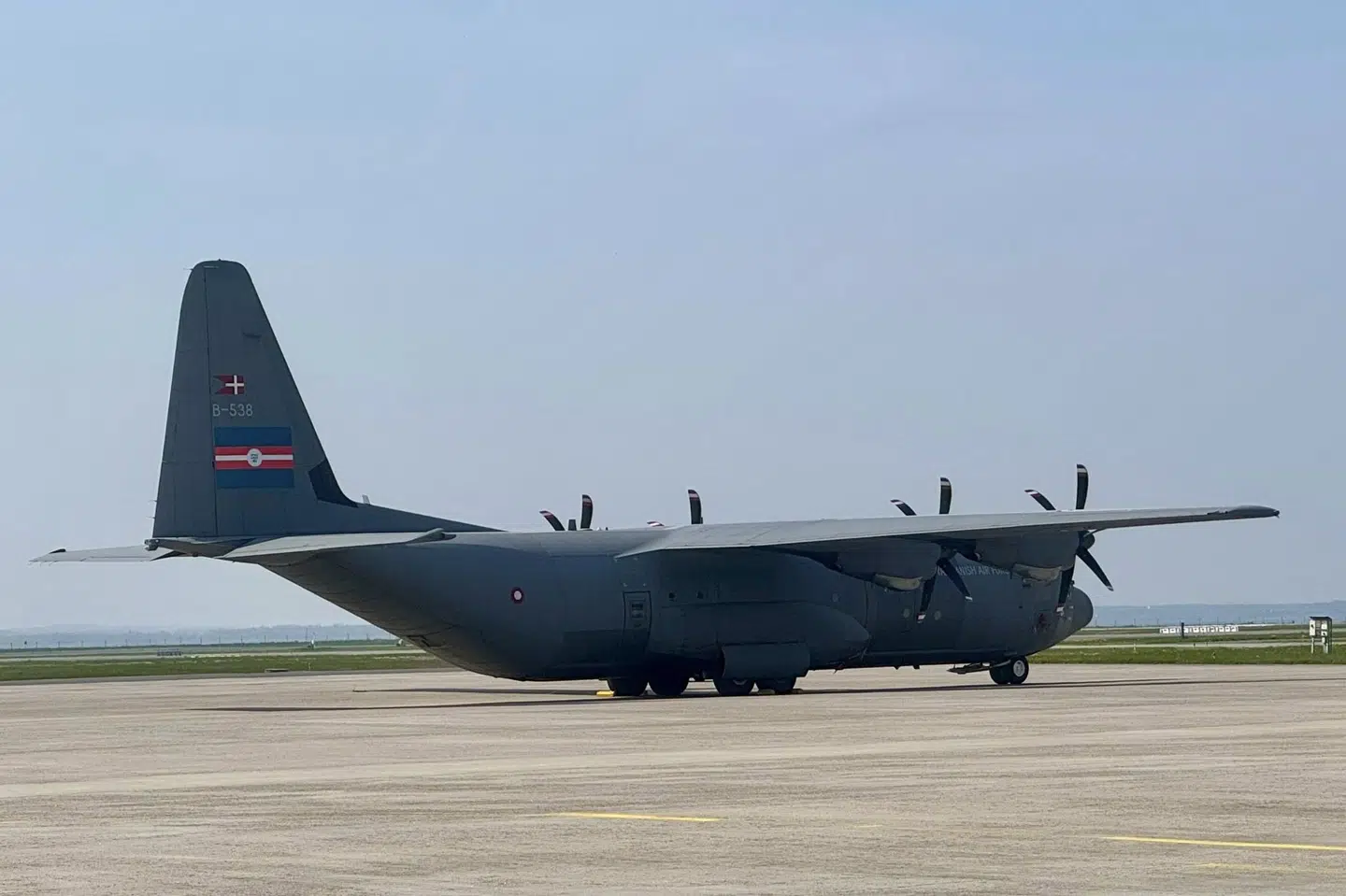 Et af Forsvarets Hercules-fly vil søndag aften, 4. maj, flyve over Nordjylland for at markere Befrielsen og hylde de frihedskæmpere, der ydede modstand mod nazisterne under Anden Verdenskrig. (Foto: Air Transport Wing).