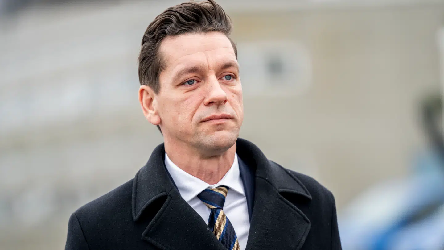 Beskæftigelsesminister Kaare Dybvad Bek (S) håber meget på, at Arne Juhl vælger at fortsætte med at stemme på Socialdemokratiet.