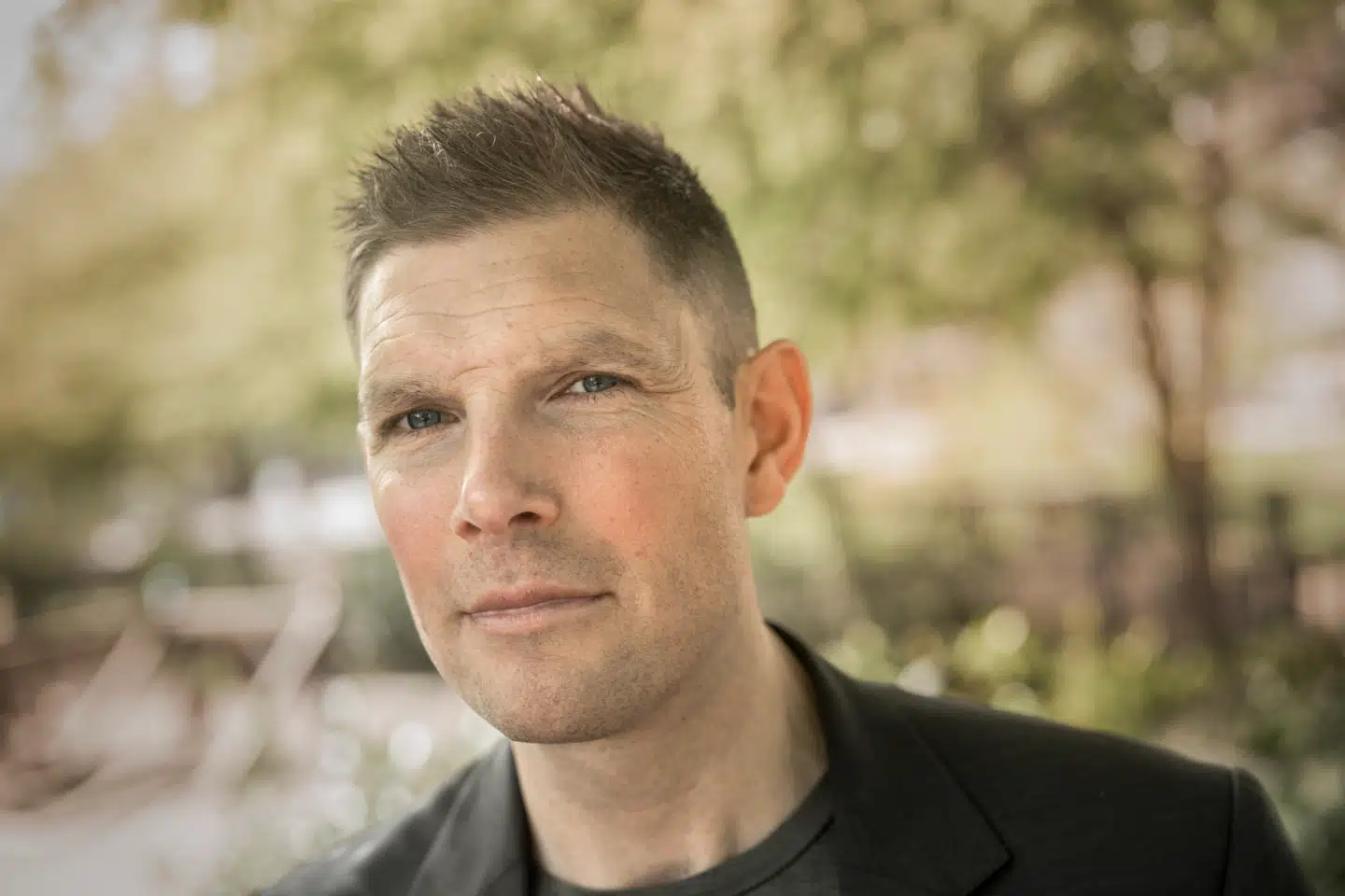 Investeringsstrateg hos ArthaScope, Lars Hytting, fortæller, at vi skal »forvente det uforudsigelige.« For selvom tonen hos Donald Trump om handelskrigen er blødt en smule op, har han vist, at han hurtigt kan vende på en tallerken.