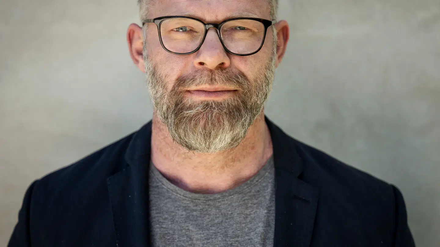 Joachim B. Olsen fortæller, at Merz står overfor en stor opgave.