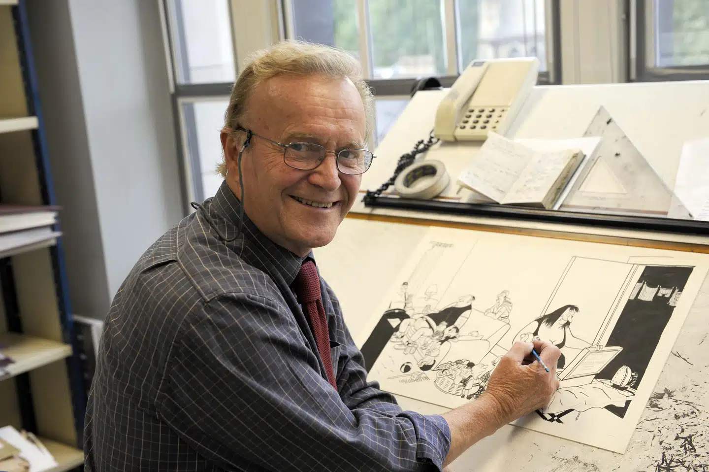 Stan McMurtry, kendt under kunstnernavnet MAC, er en af de tegnere, hvis tegninger ikke længere skal udstilles.