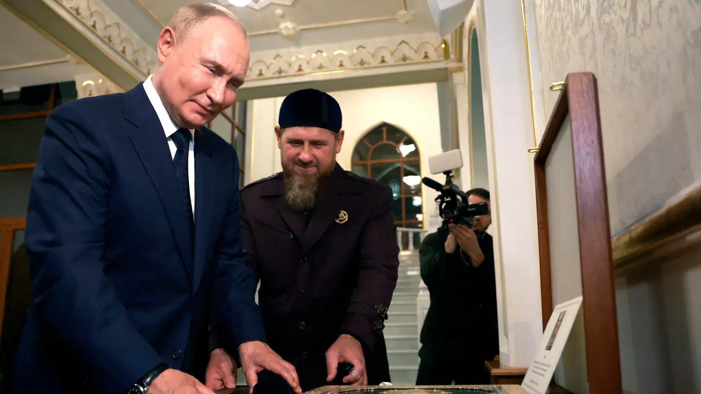 Det er Vladimir Putin, der i sidste ende skal beslutte, hvorvidt Ramzan Kadyrov må fratræde sin stilling som diktator.
