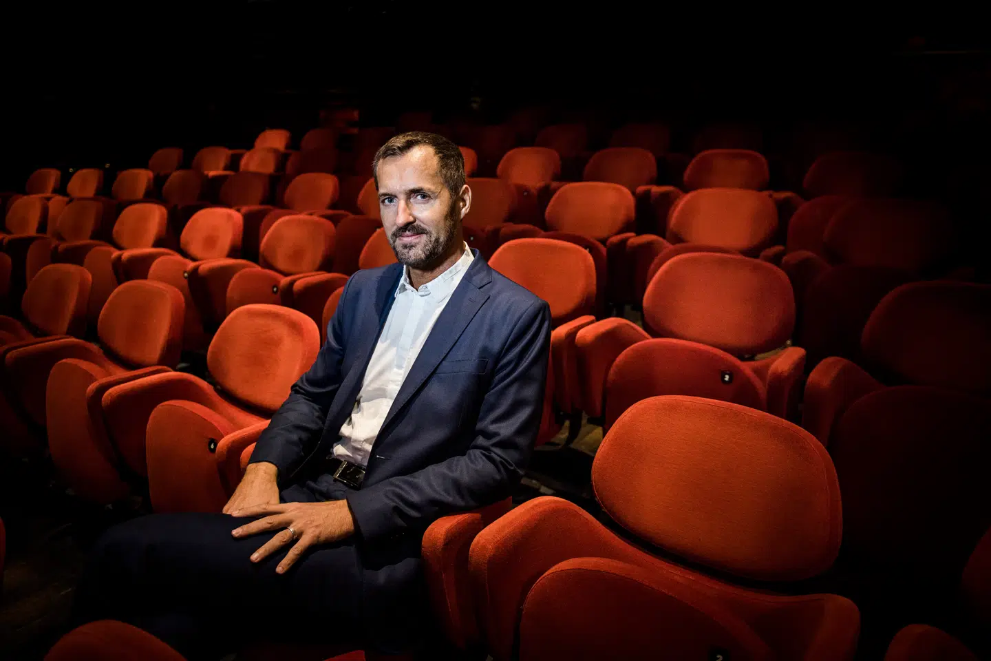 Jakob Steen Olsen er teaterredaktør på Berlingske og har anmeldt i mere end 30 år. Han ser en dyster fremtid for anmeldelsen i danske medier, hvis ikke den tager sig gevaldigt sammen.