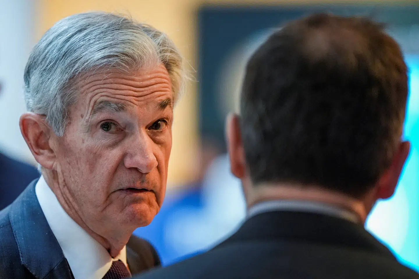 Den amerikanske centralbankchef Jerome Powell ses her. Powell blev indsat som chef for centralbank i 2018, og blev genvalgt i 2022 til endnu en 4-årig periode. Han er uddannet advokat med en fortid i finansministeriet under præsident George H.W. Bush.