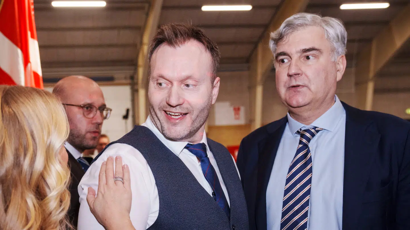 Peter Seir Christensen (t.h) er medstifter og tidligere næstformand i Nye Borgerlige. I 2024 blev han ekskluderet af partiet og dermed løsgænger.