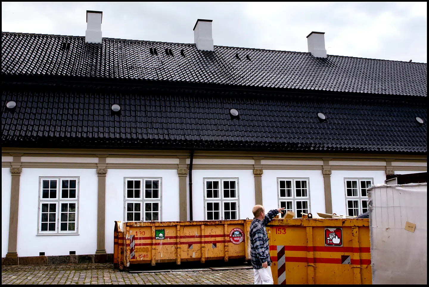 I slutningen af november 2003 blev Kancellihuset gennemrenoveret og klar til, at Kongeparret kunne rykke ind de næste seks år, mens deres palæ på Amalienborg i stedet blev gennemrenoveret.